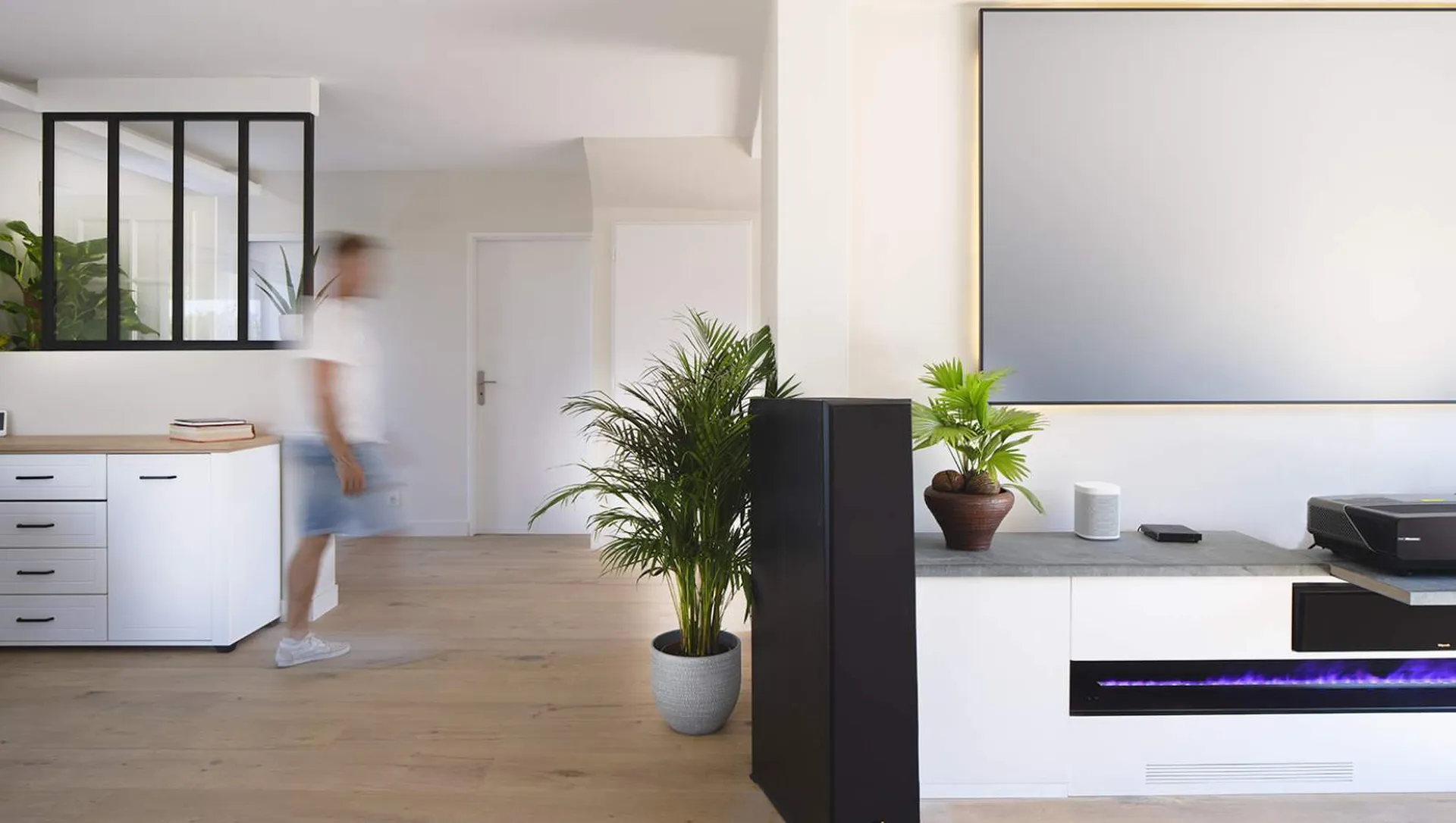 Architecte d’intérieur à Colomiers expert en rénovation éco-responsable utilisant des matériaux biosourcés et du mobilier en réemploi durable
