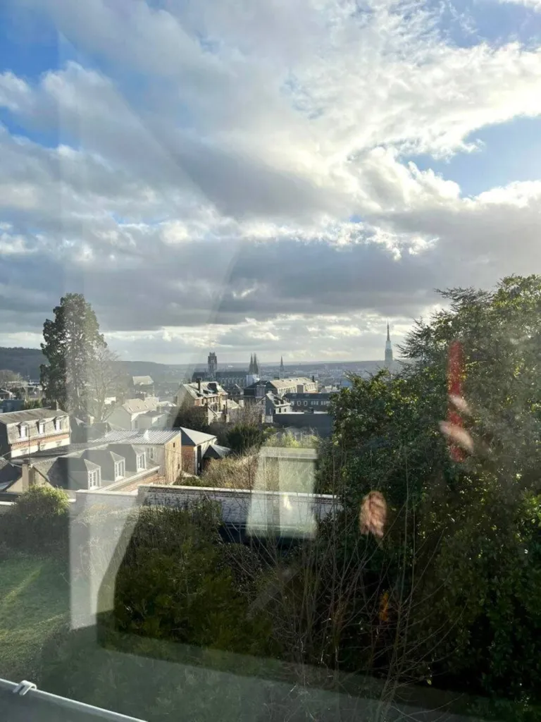 Très bel appartement en location de 97,45m², situé rue de Ricarville à Rouen, 950€ charges comprises