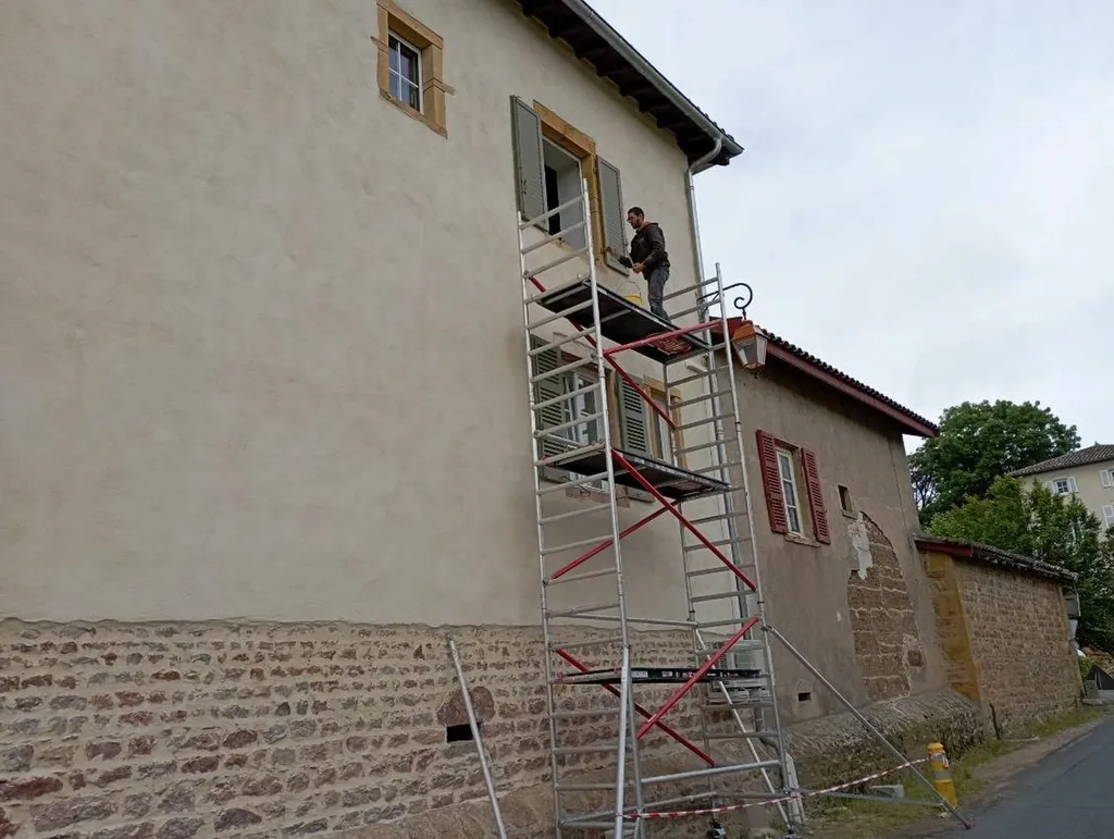 Pose de volets battants en aluminium à Villefranche sur Saône, près de Lyon