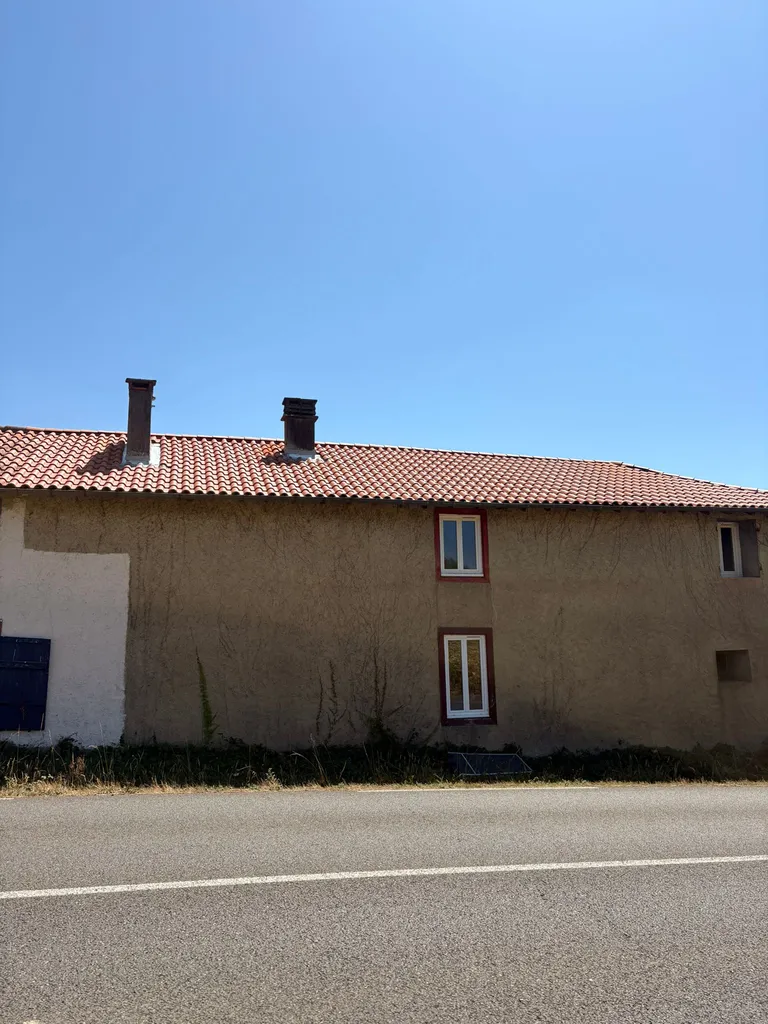 Rénovation complète d'une vieille toiture en tuiles romane à Lons 