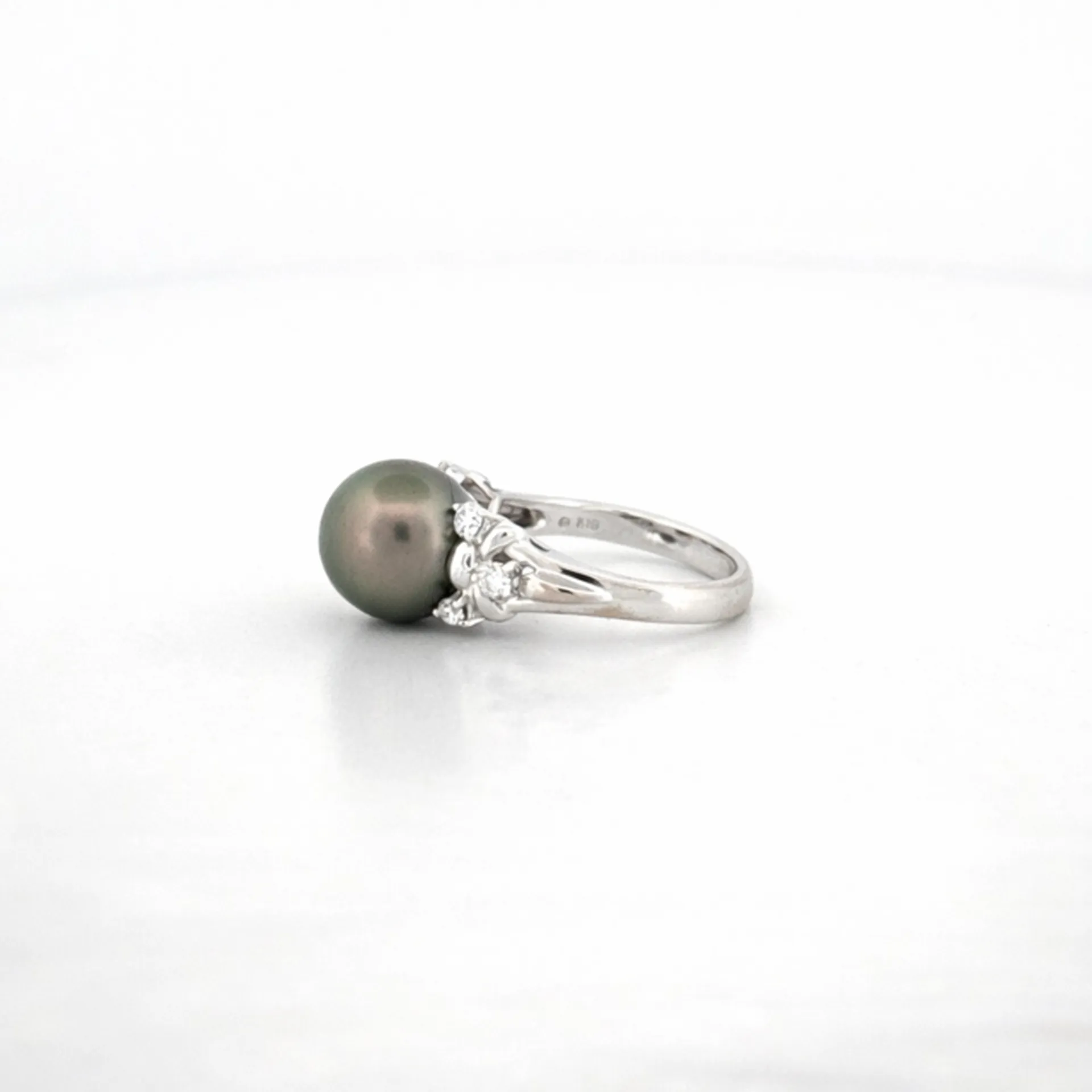 Bague perle de Tahiti et diamants 0.28 ct en or blanc 750 – Or Ligne La Teste-de-Buch Bassin d’Arcachon