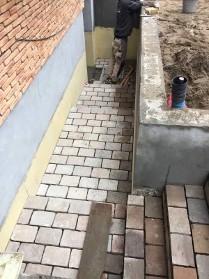 Réalisation d'une allée en pavés