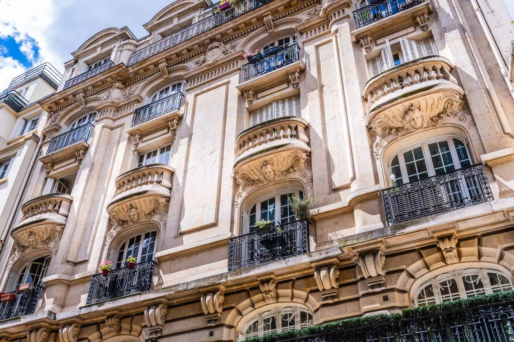 A vendre Haussmannien 117m² Batignolles Paris 75017