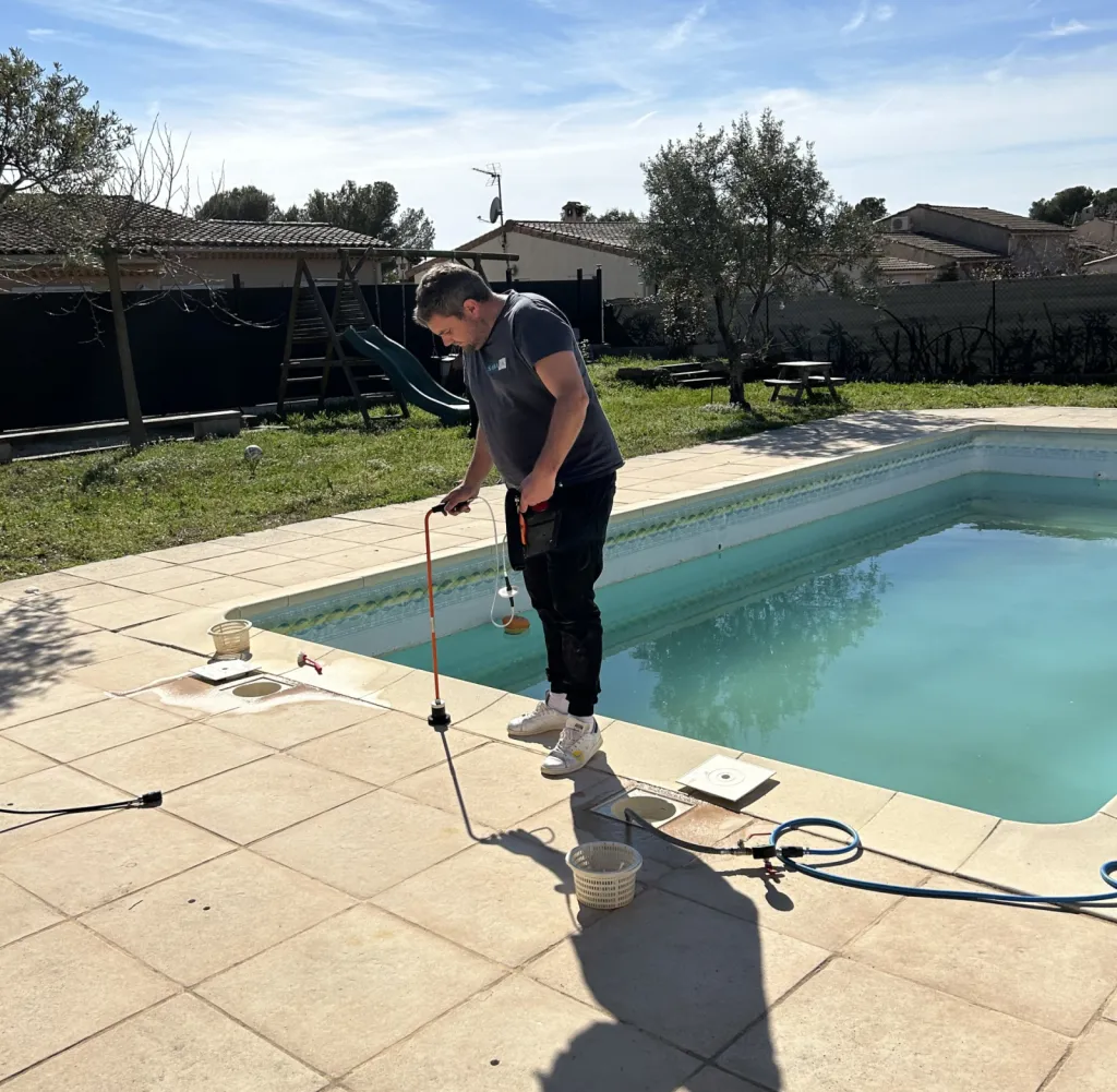 Intervention d'un spécialiste en recherche de fuite sur piscine SABACA CENTRE VAL DE LOIRE suite à une surconsommation à Orléans dans le Loiret