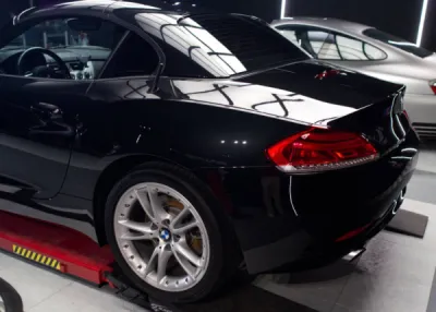 Chaque détail de la BMW Z4 sublimé avec le soin expert de Gloss Obsession.