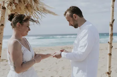 traditional-pinasse-boat-wedding-arrival-arcachon