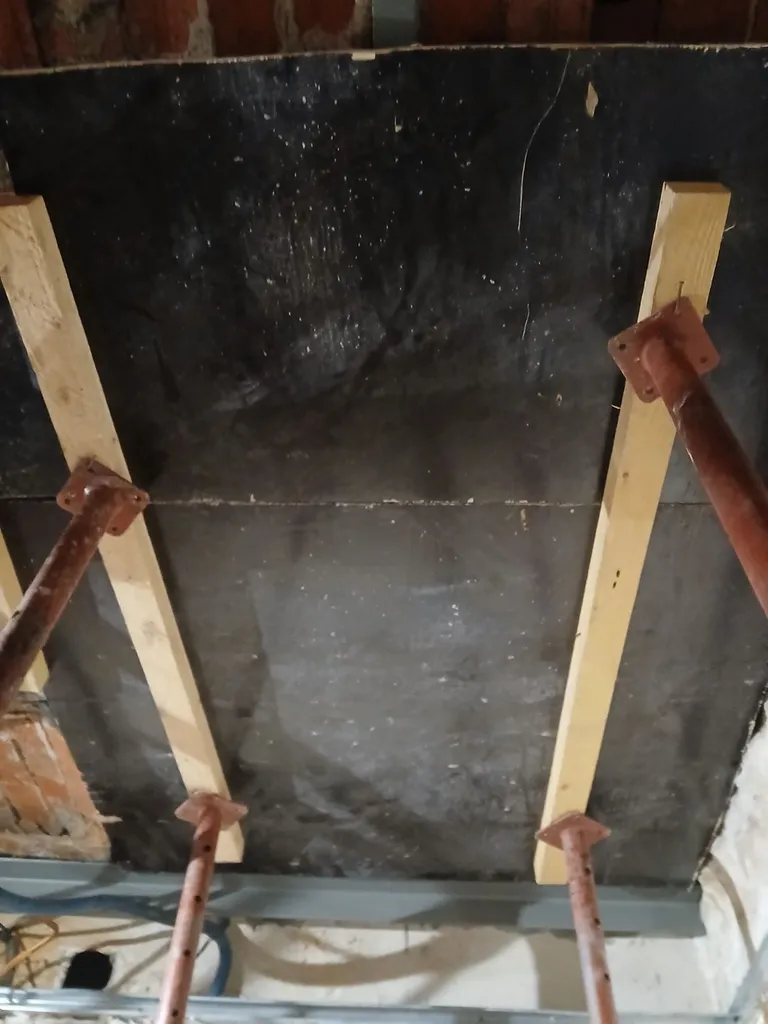 Confortement d'un plancher en voutain en brique détérioré à Marseille