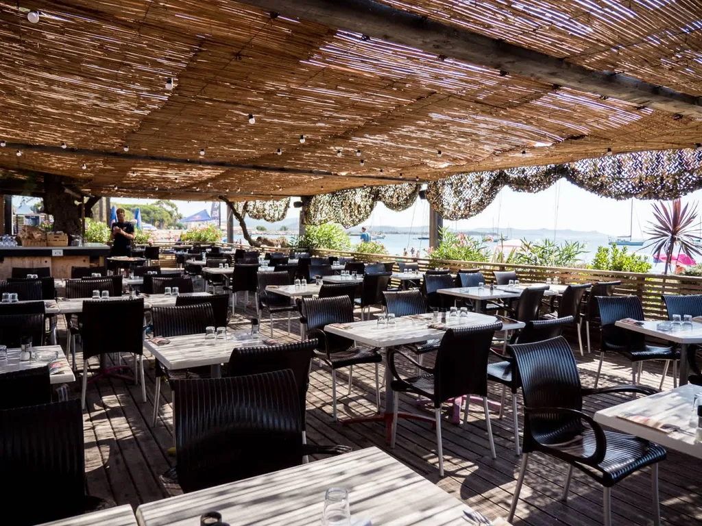 Installation sonorisation restaurant le KAINA BEACH à Hyères Var 83