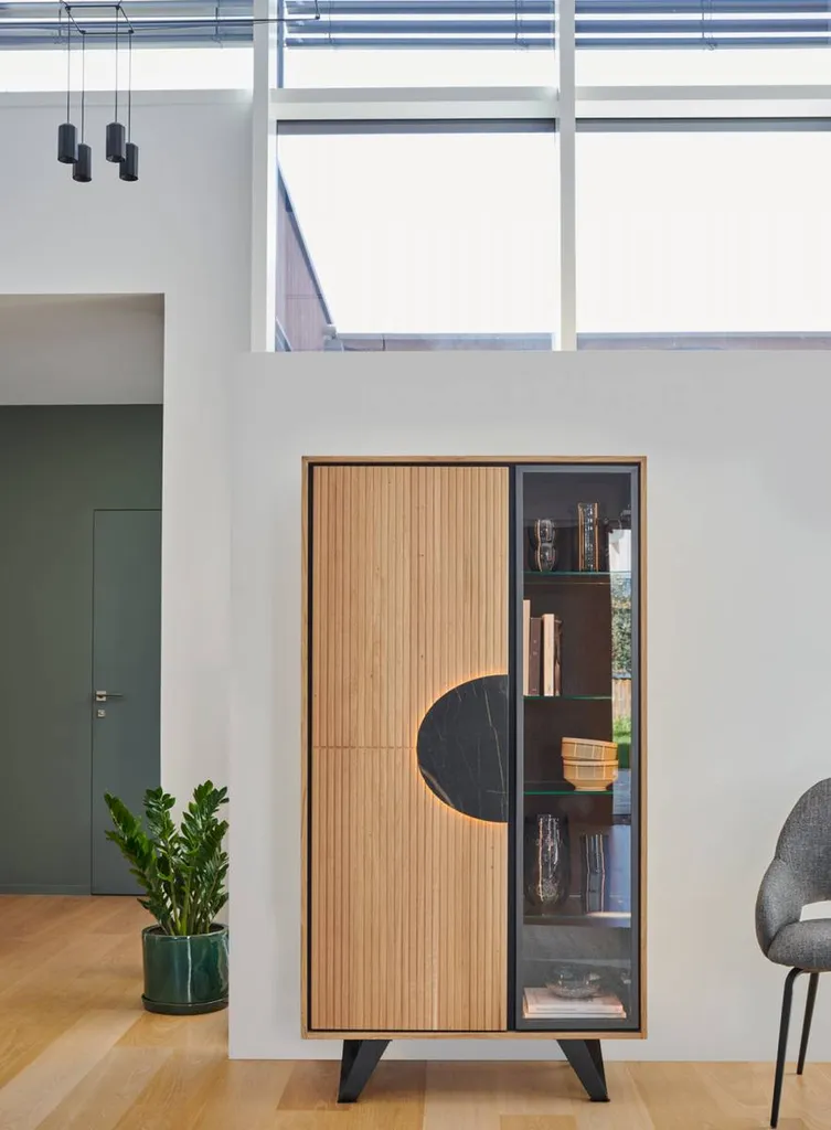 Vente d'une salle à manger complète Francaise avec éclairage SPERE