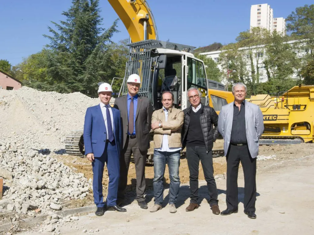 Reportage photographique événementiel pose de la première pierre résidence 