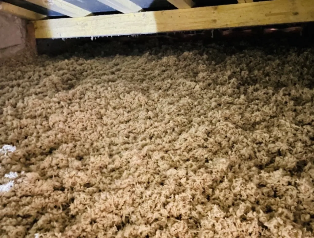 pose d'une isolation en aine de roche sur aix en provence