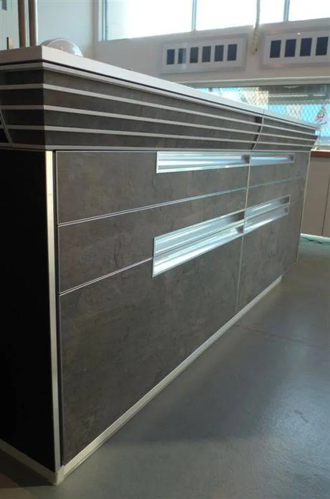 DECO PIERRE SUR MEUBLE