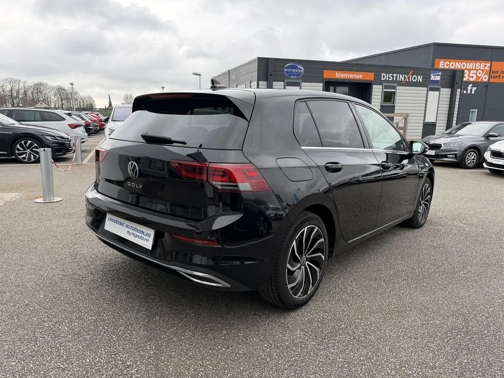 Volkswagen Golf 8 d'occasion à vendre proche du Havre : découvrez cette berline diesel Style 150 ch chez Caudebec Automobiles