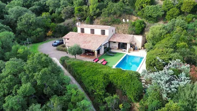 Villa vue mer spacieuse à Saint-Aygulf – 163 m² de confort et de lumière