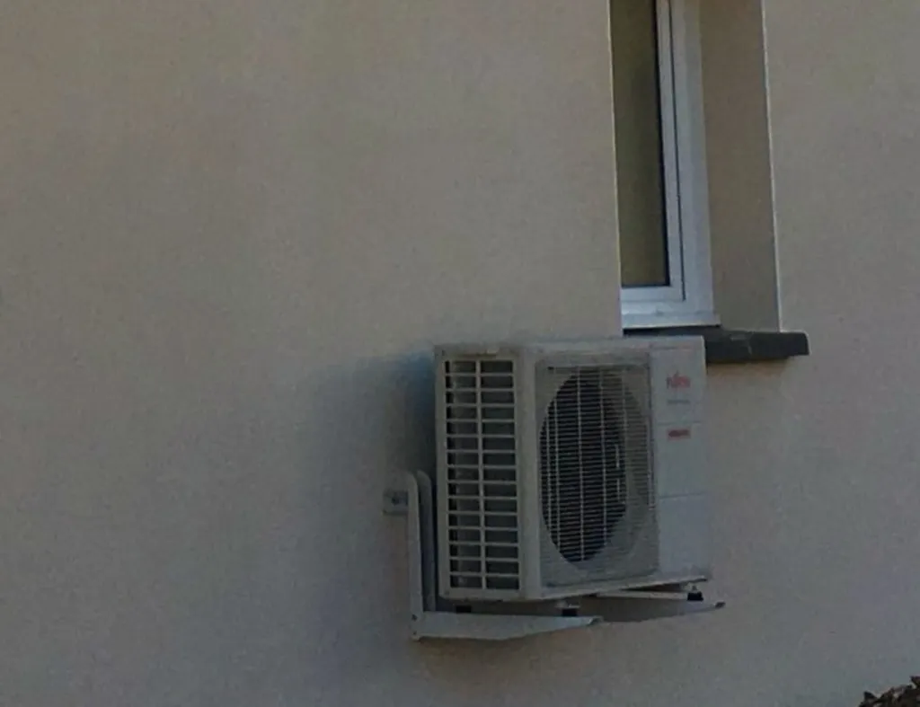 Installation d’une pompe à chaleur air-eau à L’Arbresle pour réduire les factures d’énergie et améliorer le confort thermique