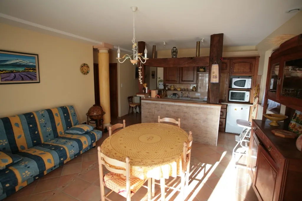 Bastide contemporaine dans les Monts de Vaucluse