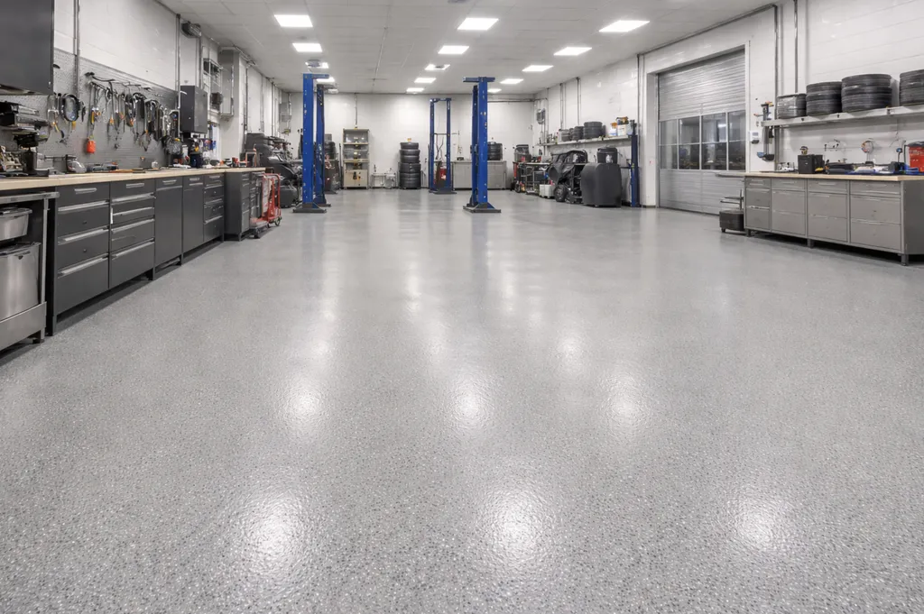 Mise en place de résine technique professionnelle haute durabilité dans un atelier situé à Villenave-d’Ornon proche de Talence