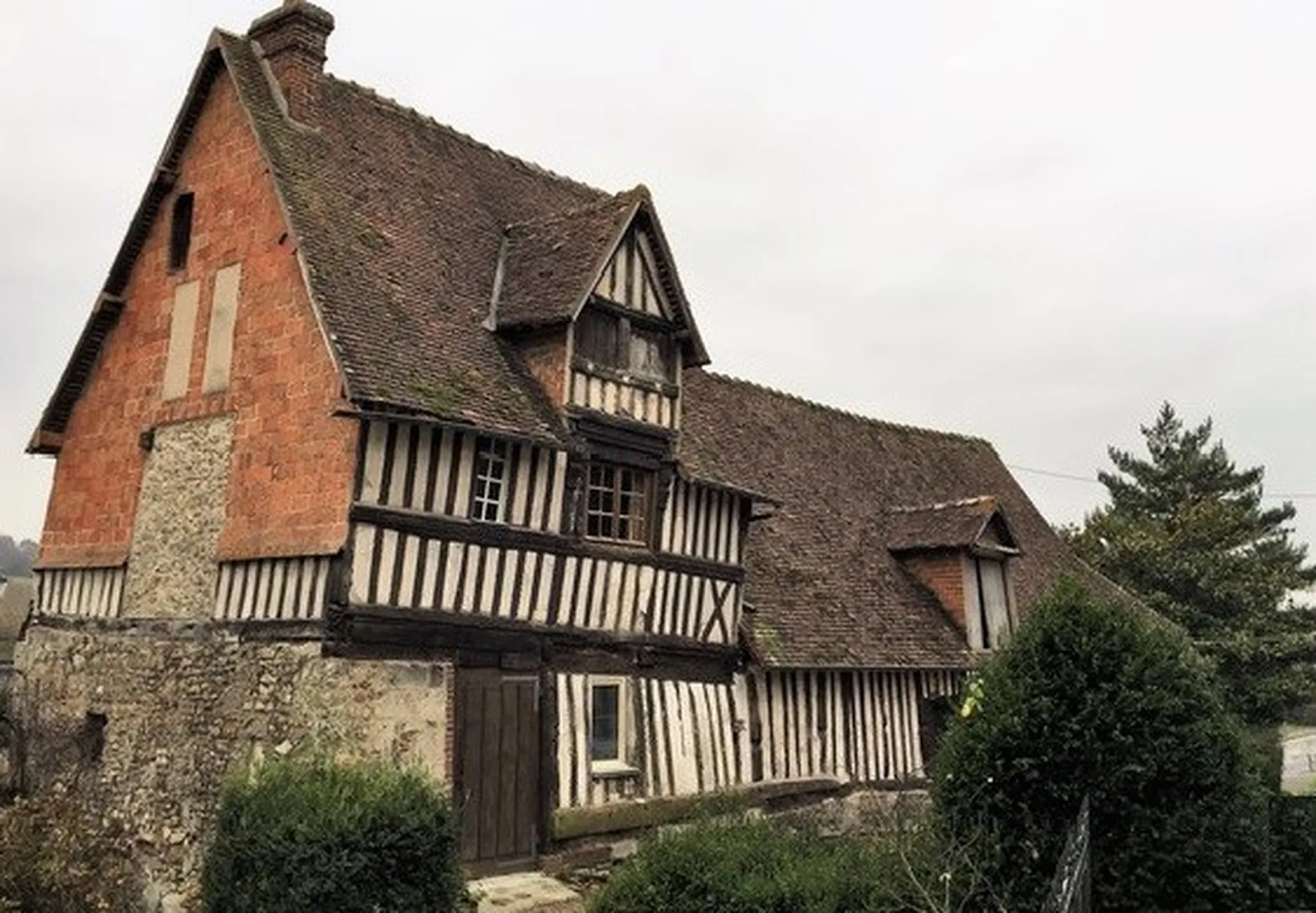 MAISON NORMANDE DU XVIEME, Région Lisieux, Calvados 14