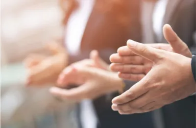 Événements d'Entreprise Inoubliables : Faites Confiance aux Salons de Laure pour Réaliser Vos Projets