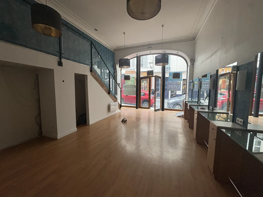 Location - Boutique 100 m², Odeon, Rue Dupuytren 75006 PARIS