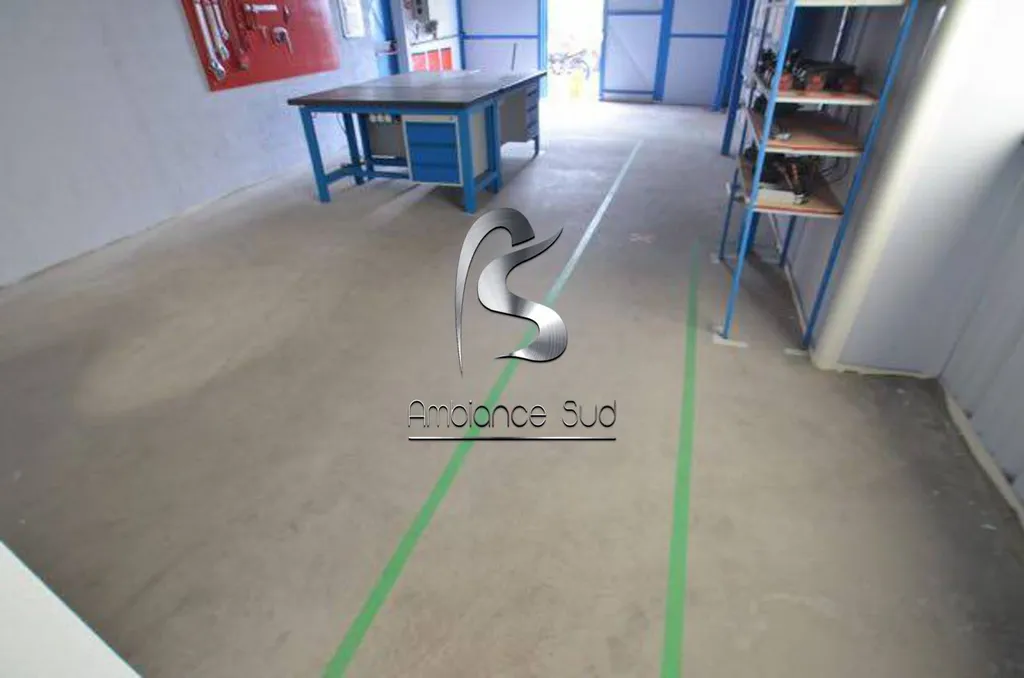 POSE D'UNE CHAPE EN DÉSOLIDARISE DANS UNE USINE A SORGUES