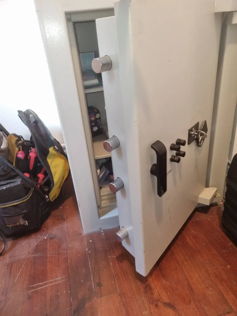 ouverture coffre fort lesquin 59810