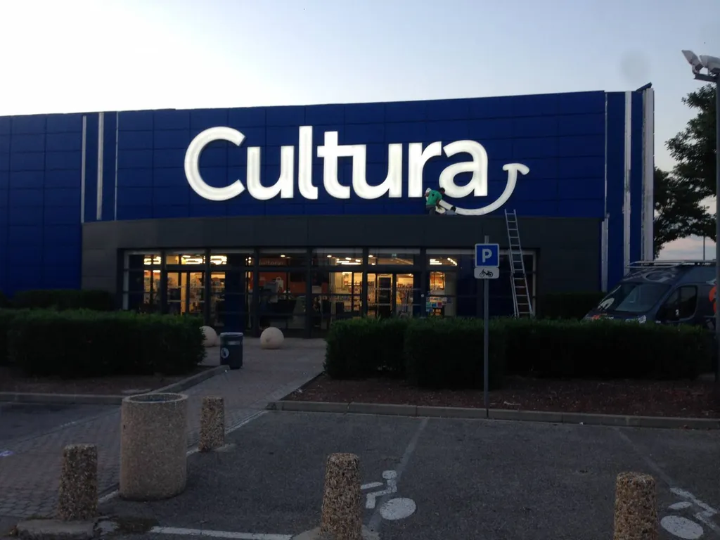 Lettres 3 D Cultura extérieure