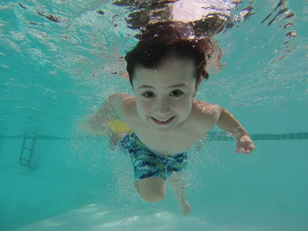 Cours de natation pour enfants de 3 à 5 ans à Bordeaux : Le Jardin Aquatique
