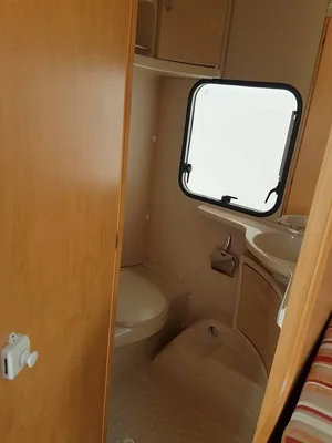 VENDU CARAVANE STERCKEMAN 496PE 7 COUCHAGES