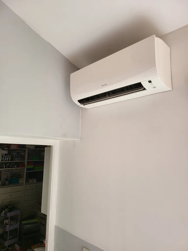 Remplacement d'une Climatisation mono-split Sensira marque Daikin 2Kw5 à Valras-Plage près de Béziers dans l'Hérault