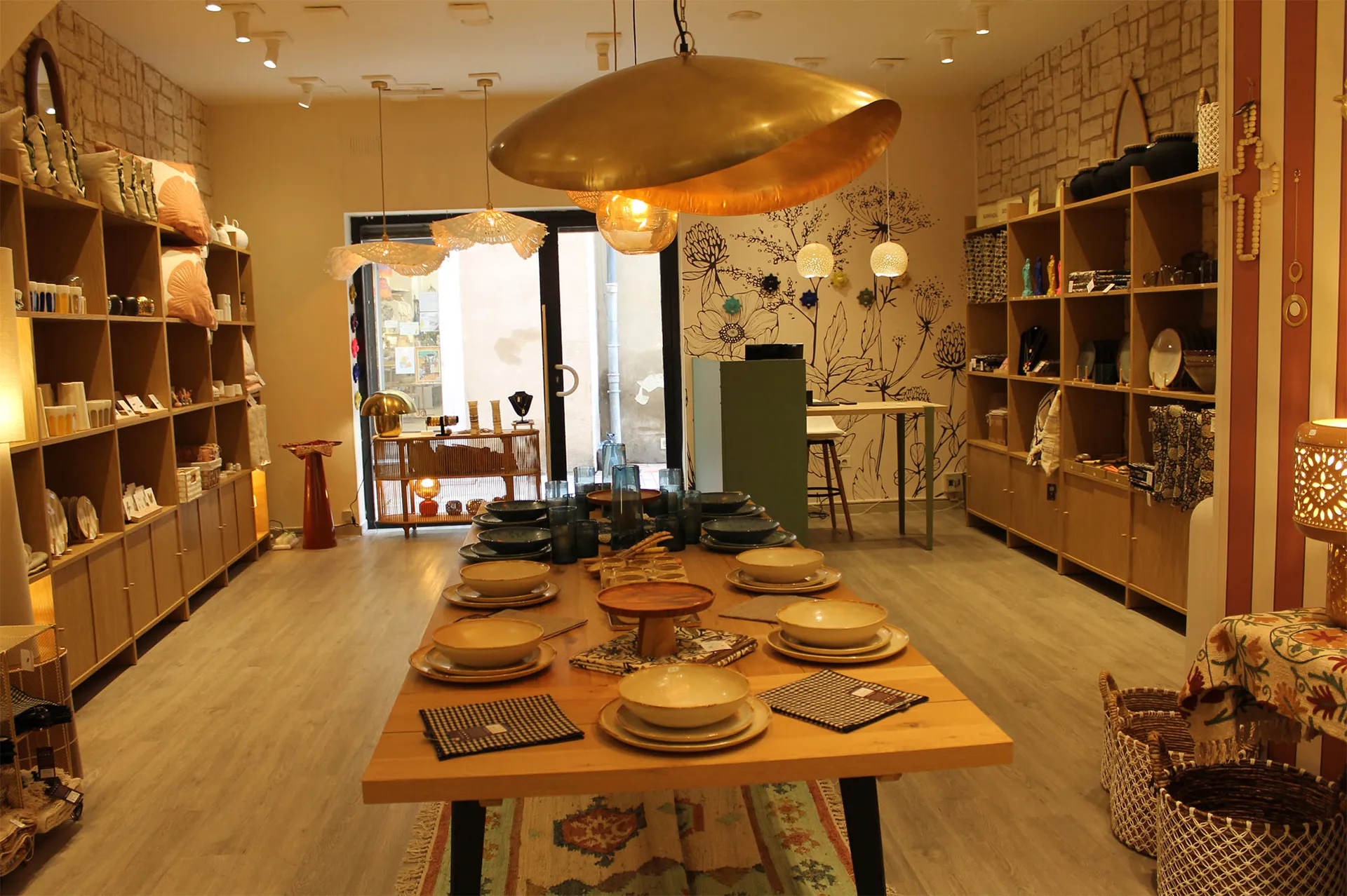 Découvrir la boutique de décoration Maison Sabrina pour vos aménagements intérieurs à Nîmes