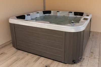 spa canadien compact 5 places aix en provence