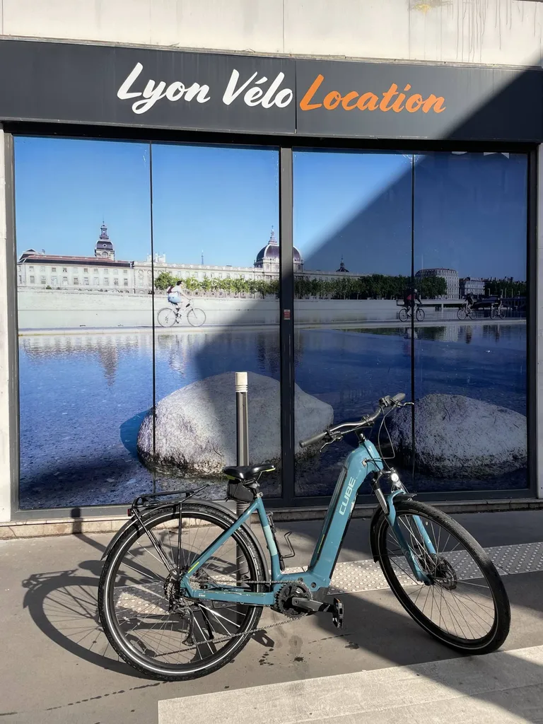 Location de vélo à assistance électrique avec moteur Bosch : une expérience inoubliable à Lyon, au bord des quais du Rhône