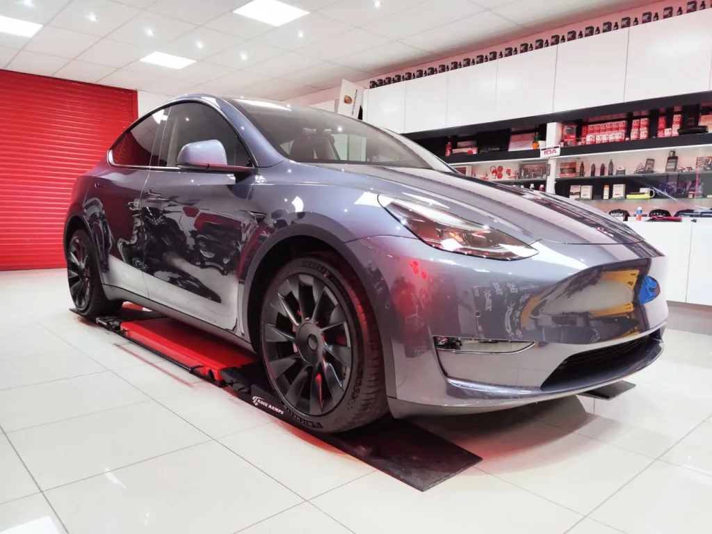 TESLA MODEL Y - PROTECTION PPF XPEL + CERAMIQUE GTECHNIQ A VALENCIENNES