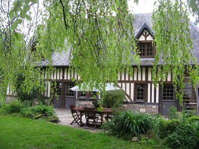 MAISON NORMANDE AVEC 2 HECTARES PROCHE PONT-L'EVEQUE, DEAUVILLE, CALVADOS 14
