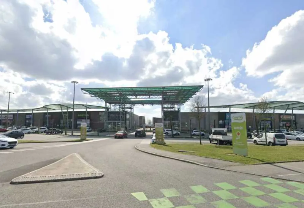 RETAIL PARK GONFREVILLE L'ORCHER - CELLULE COMMERCIAL A LOUER