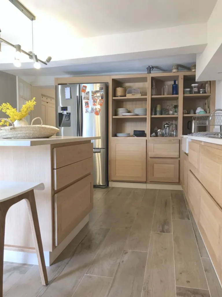 Photo Après travaux d'une cuisine dans une maison de ville dans le Luberon par l'Agence Inspirations d'Intérieurs