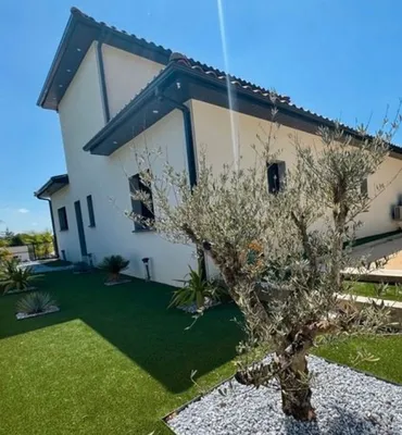 Façade de qualité dans les bouches-du-Rhône (13): faites appel à votre conseiller local STONEO pour un accompagnement tout au long de votre projet. Devis personnalisé gratuit.