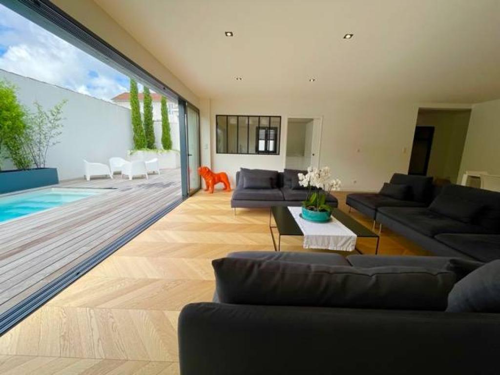 A vendre maison rénovée Bordeaux Caudéran Barrière Judaïque avec piscine