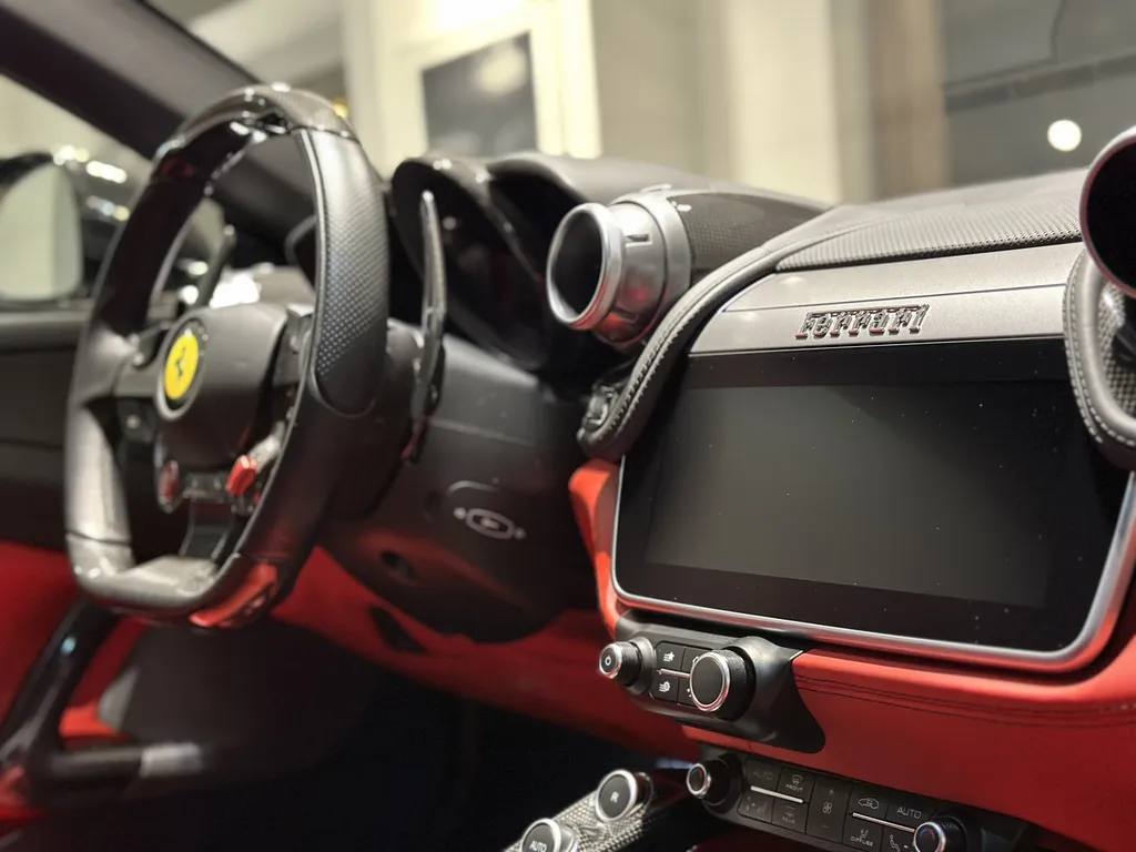 spécialiste du DETAILING sur Lyon de la protection PPF et du traitement céramique sur Ferrari 