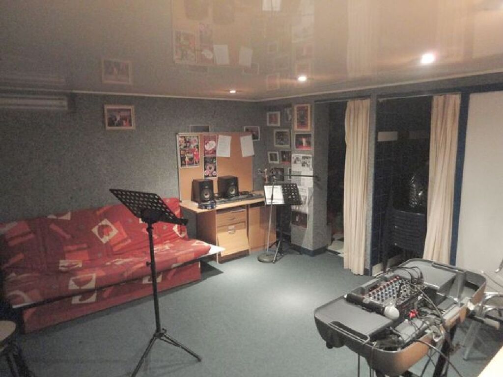 A vendre local carnoux