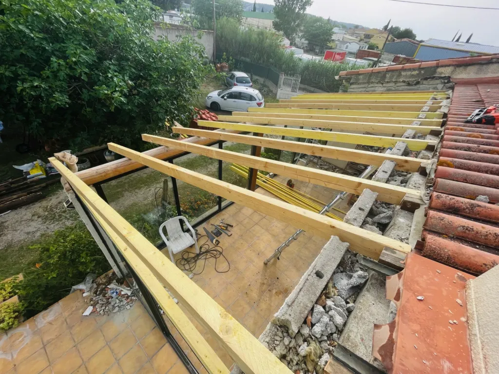 dépose de la toiture sur Simiane-Collongue 13109