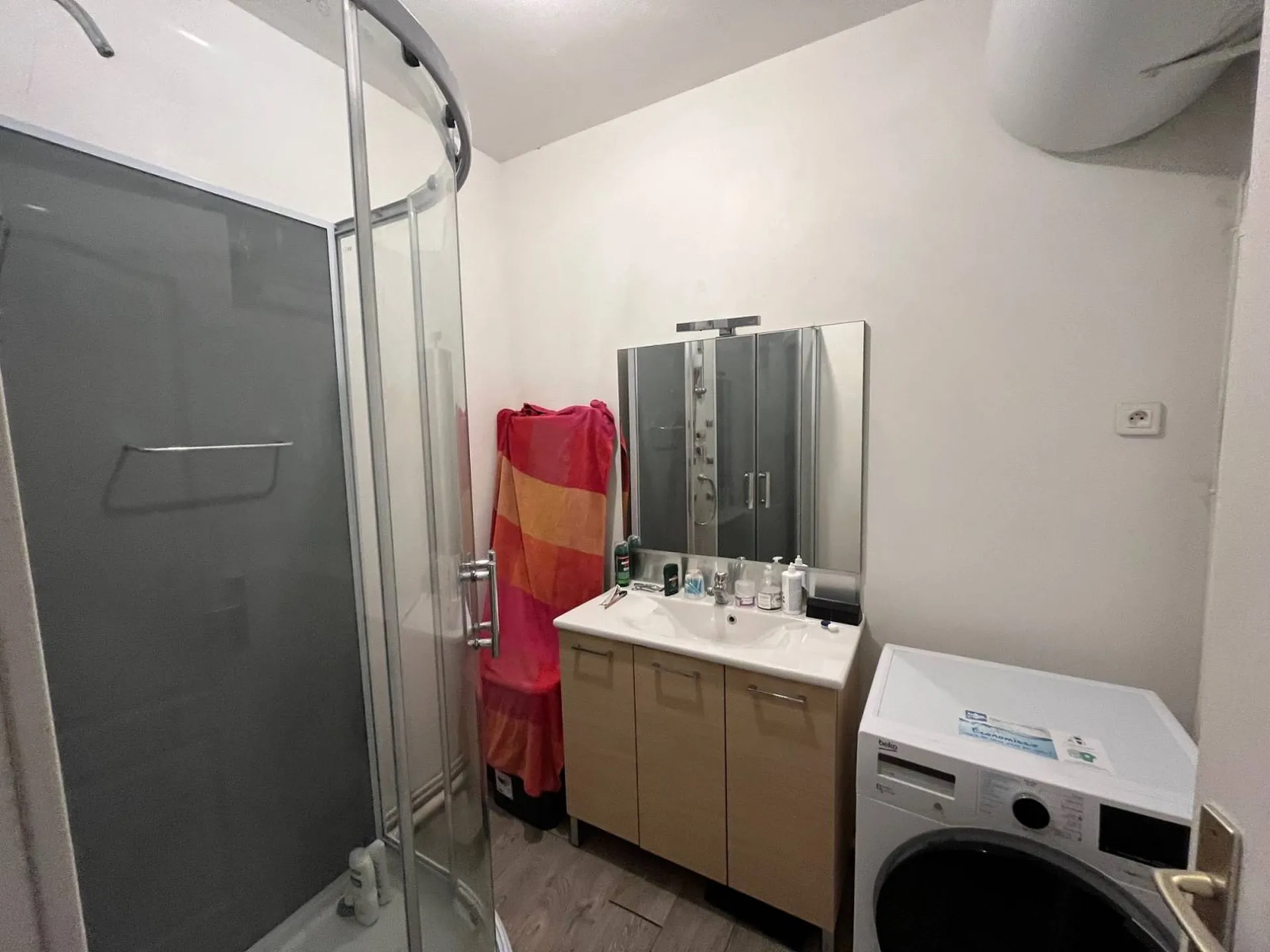 Idéal investisseur ! Appartement loué en centre ville de Caudebec en Caux - Excellent état !