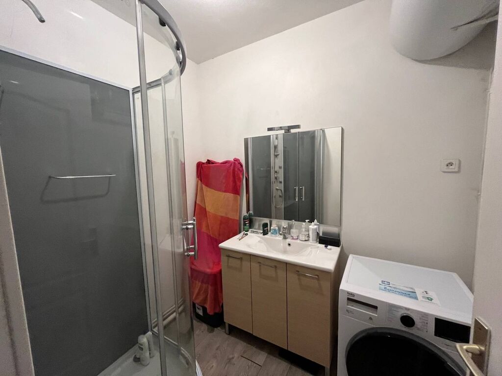 Idéal investisseur ! Appartement loué en centre ville de Caudebec en Caux - Excellent état !