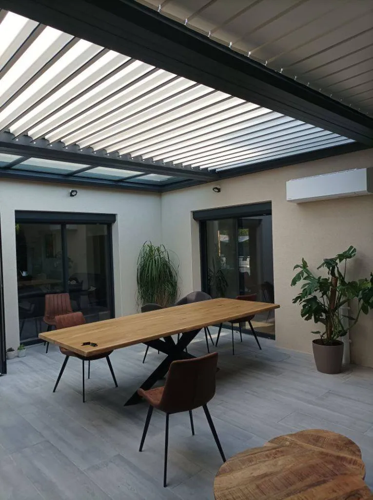 pose d'une pergola bioclimatique à craponne proche de tassin la demi lune 