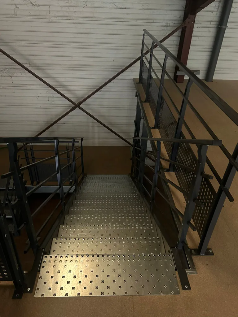 Installation de mezzanine industrielle : doublez votre surface avec SISAM à Toulouse et en Occitanie