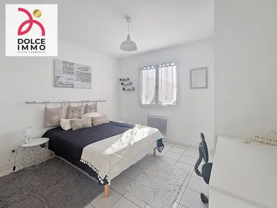 Garage fermé – Maison pratique avec stationnement privé à Blanquefort.