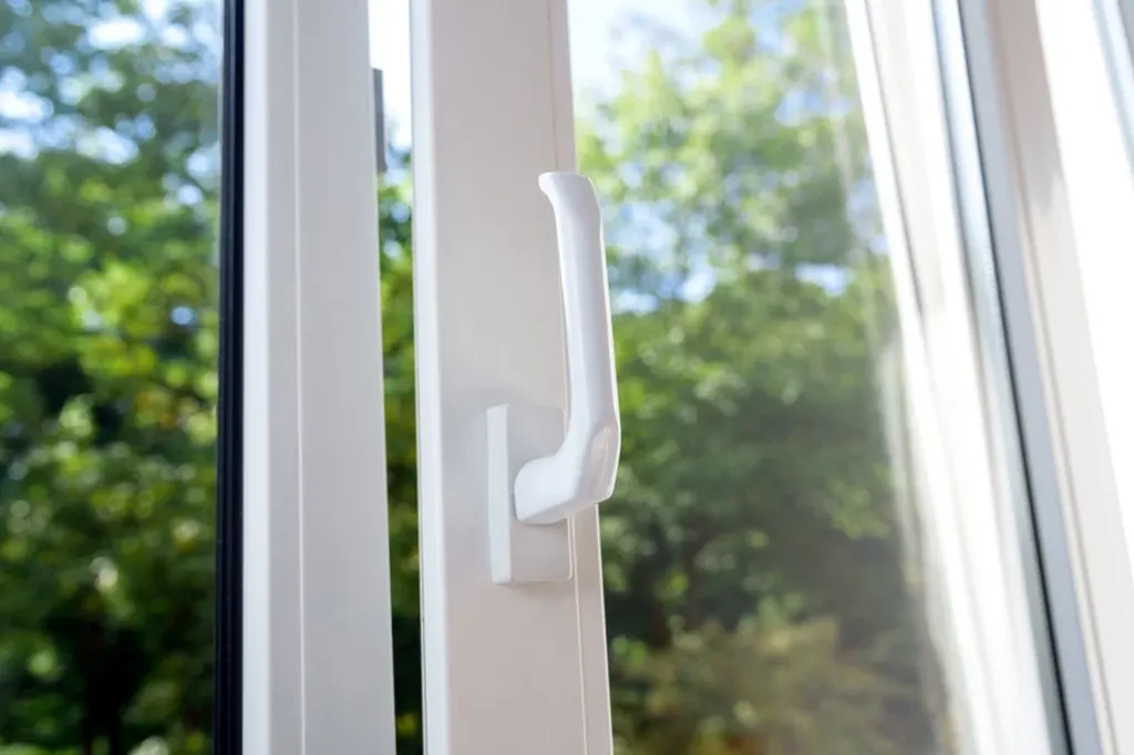 Installer un vitrage feuilleté renforcé pour améliorer la sécurité et l’isolation de vos fenêtres à Salon-de-Provence et secteur voisin