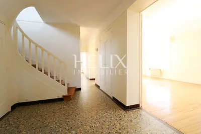 Le Vésinet Centre - Belle Maison ancienne 7 pièces de 176 M²