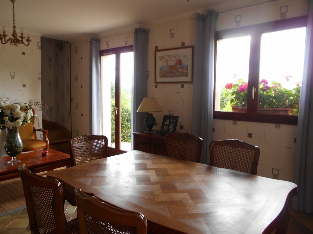 ACHETER UNE MAISON AVEC 4 CHAMBRES, SOUS-SOL, LISIEUX